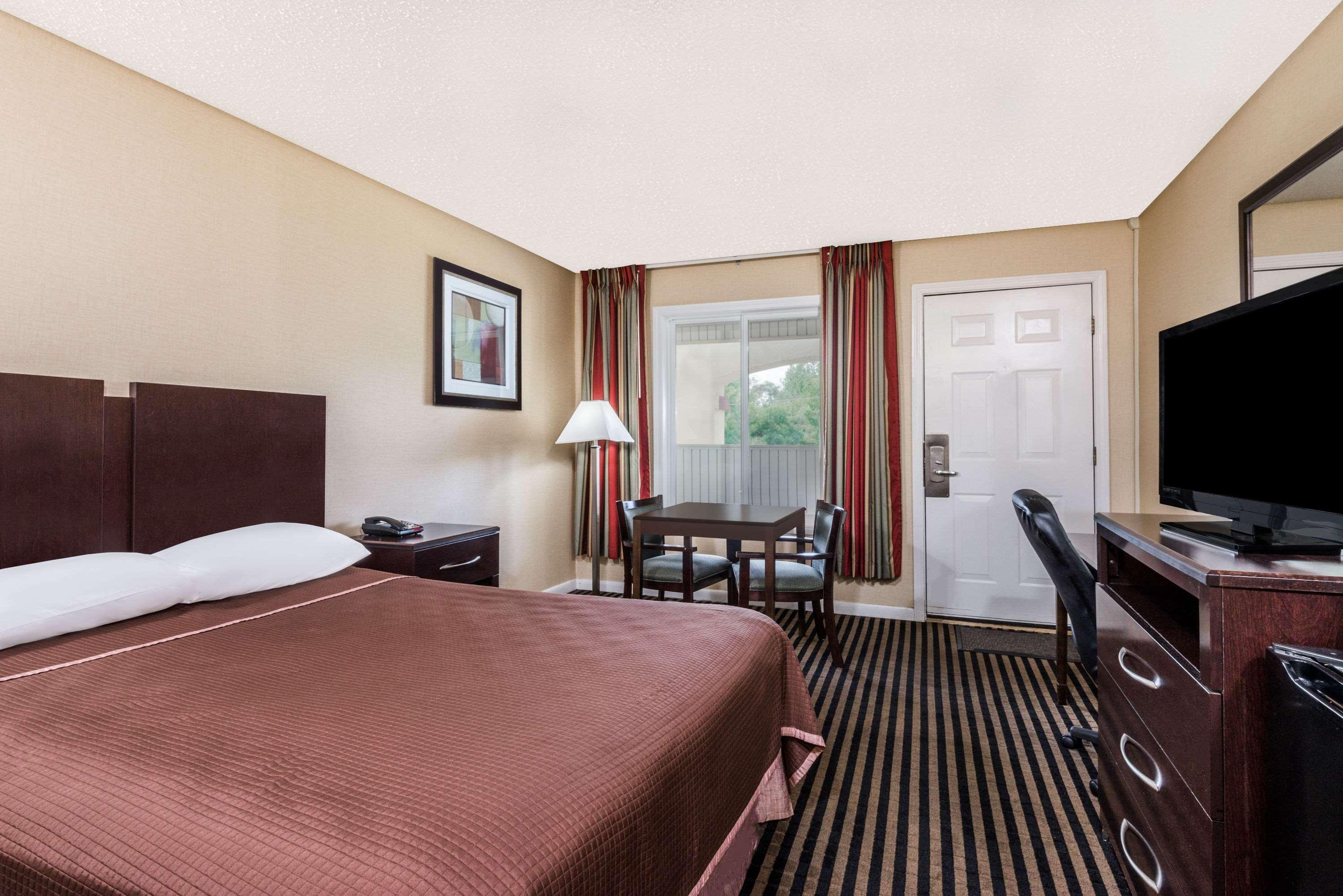 Howard Johnson By Wyndham Rocky Hill Εξωτερικό φωτογραφία
