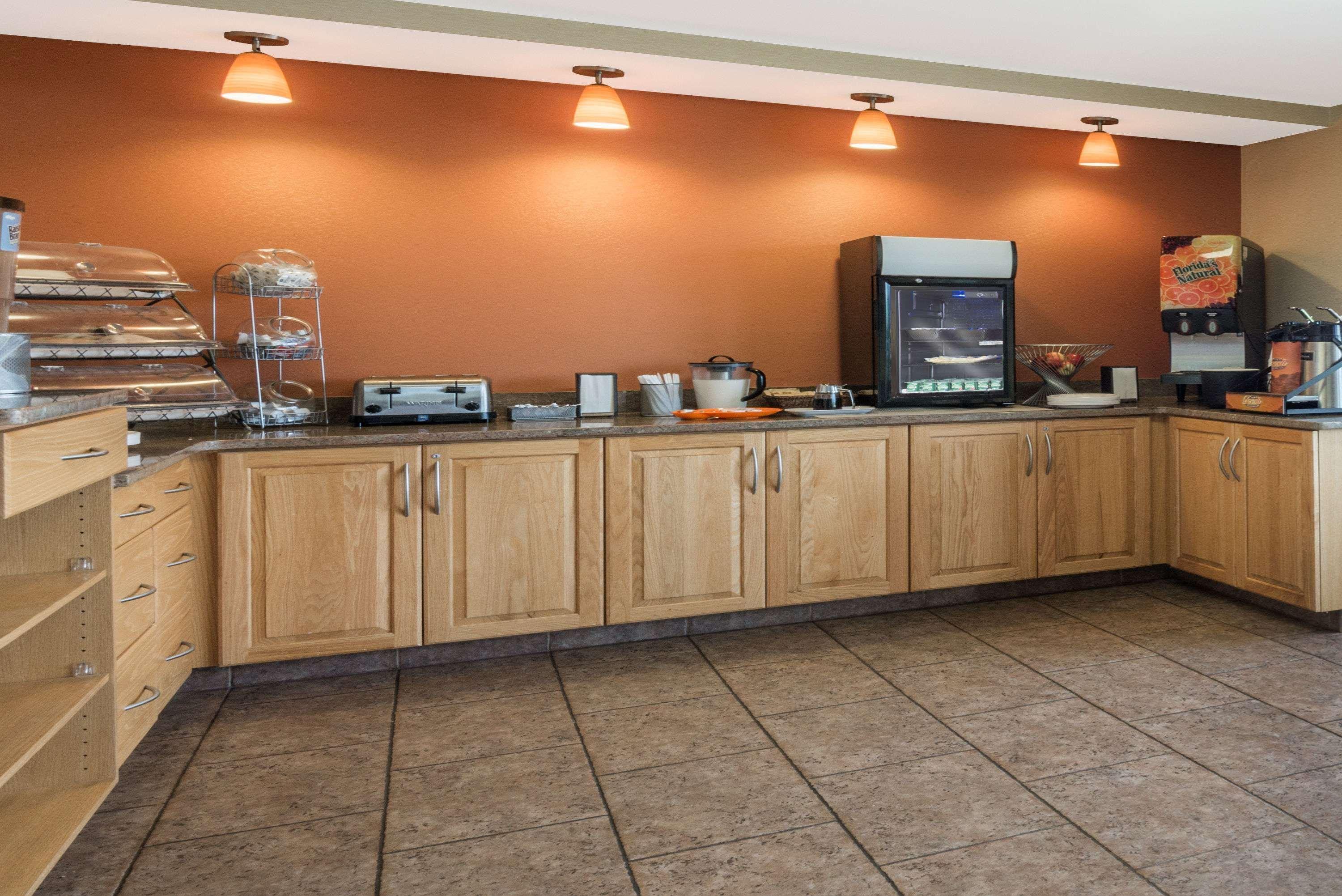 Howard Johnson By Wyndham Rocky Hill Εξωτερικό φωτογραφία